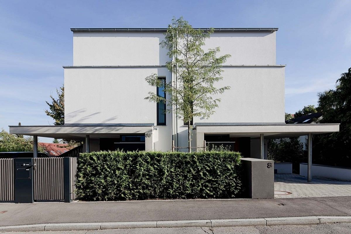 Doppelhaus in Starnberg mit Sichtbetonflächen
