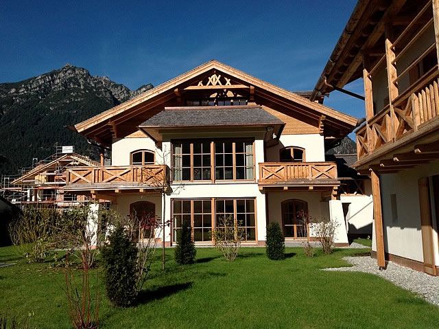 Alpenchalet Waxenstein in Garmisch-Partenkirchen mit Holzschindeldach